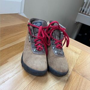 Vasque Women's Brown Lace Up Boots with Red Laces